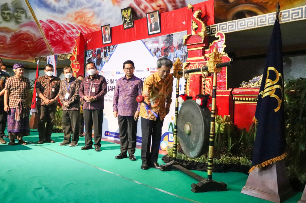 Sekda Badung Adi Arnawa Hadiri Kerjasama Lapas Kelas II A Kerobokan dengan PT Amura Pratama dan Indo Hose.